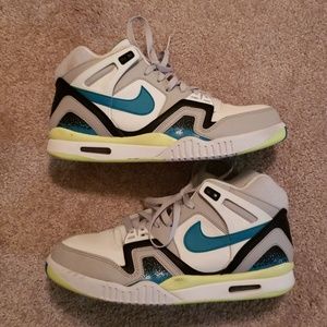 Nike Air Tech Challenge II